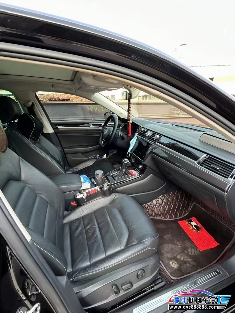 18年大众辉昂轿车抵押车出售