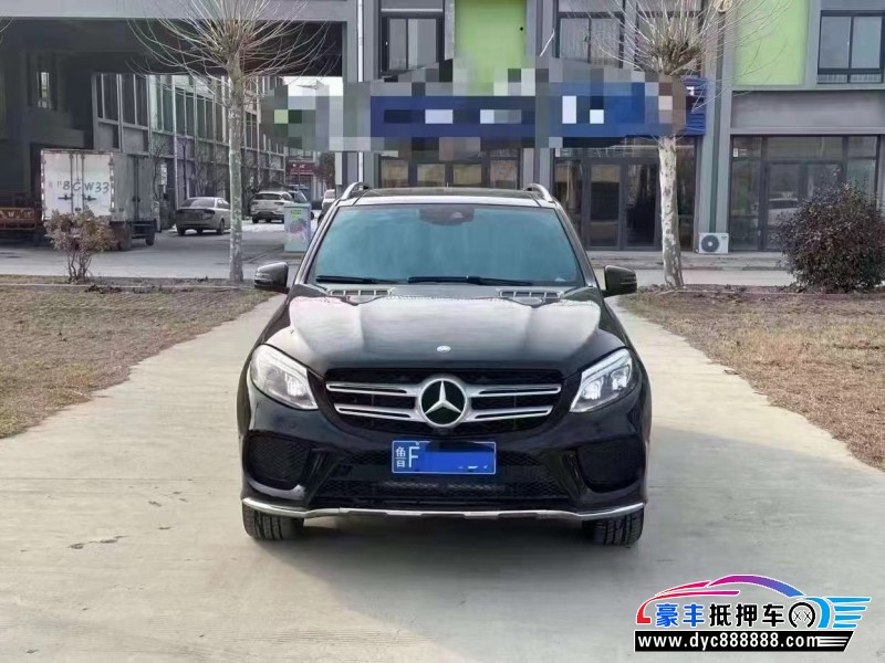 17年奔驰GLE轿车抵押车出售