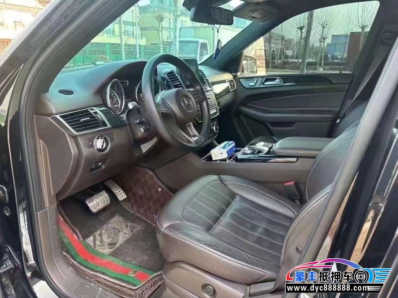17年奔驰GLE轿车抵押车出售