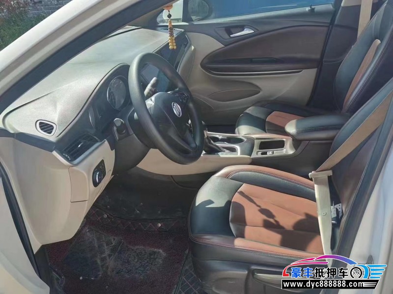 17年别克威朗轿车抵押车出售