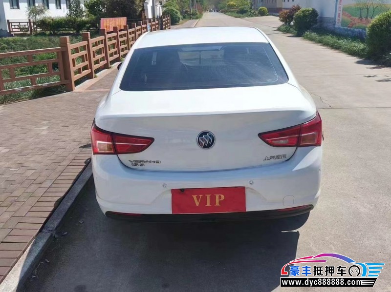 17年别克威朗轿车抵押车出售
