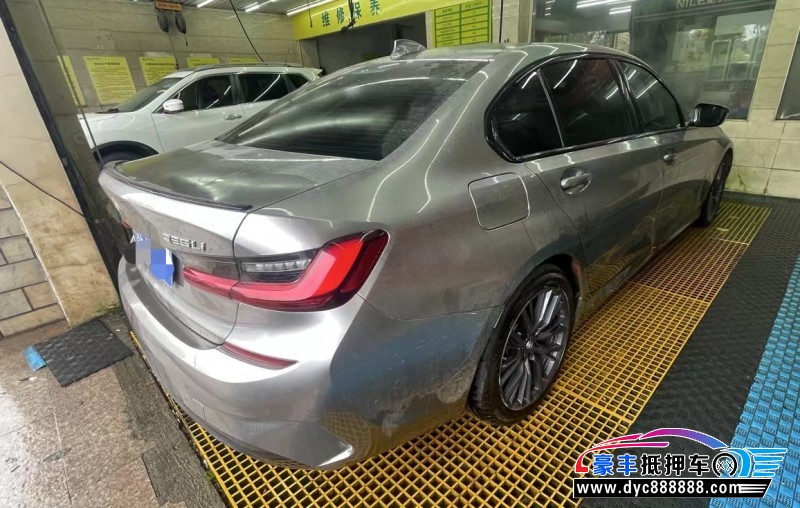 22年宝马3系轿车抵押车出售