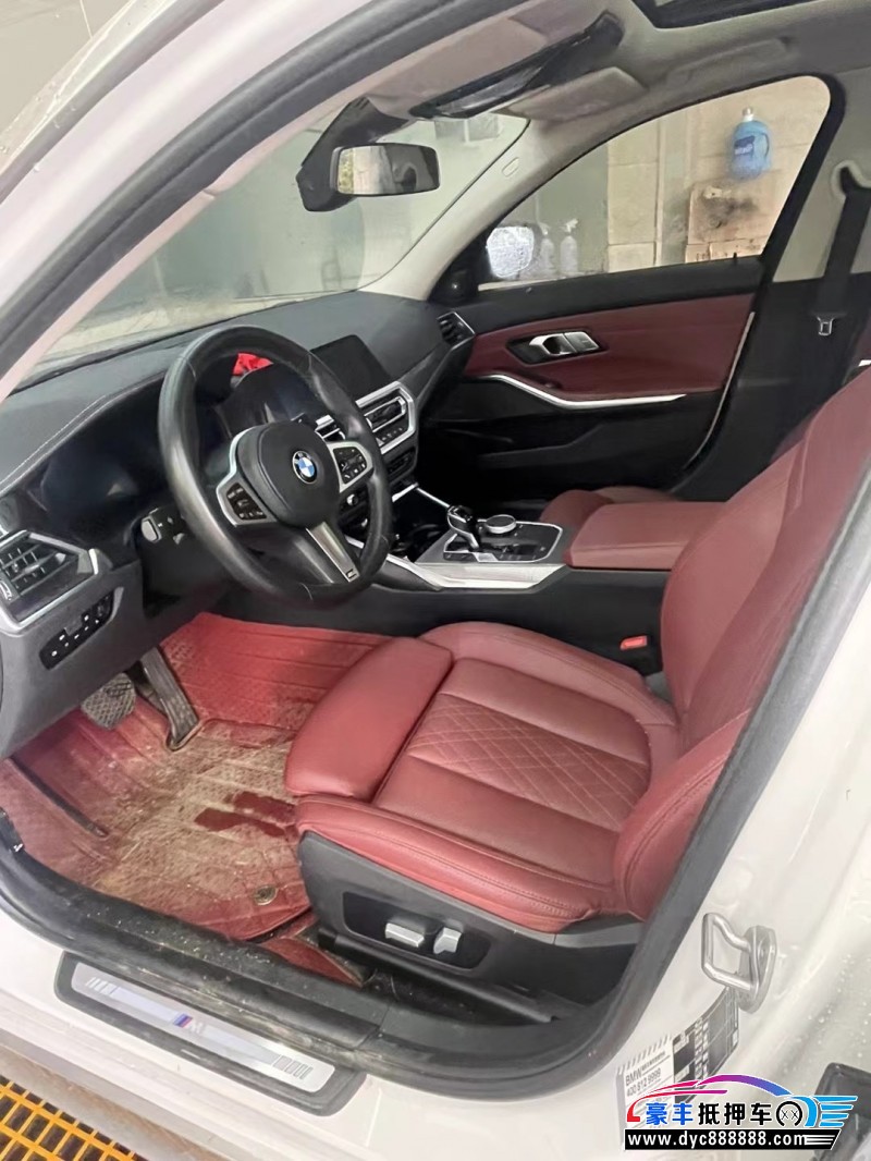 22年宝马3系轿车抵押车出售