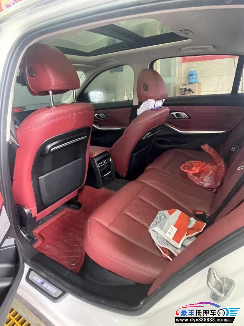 22年宝马3系轿车抵押车出售