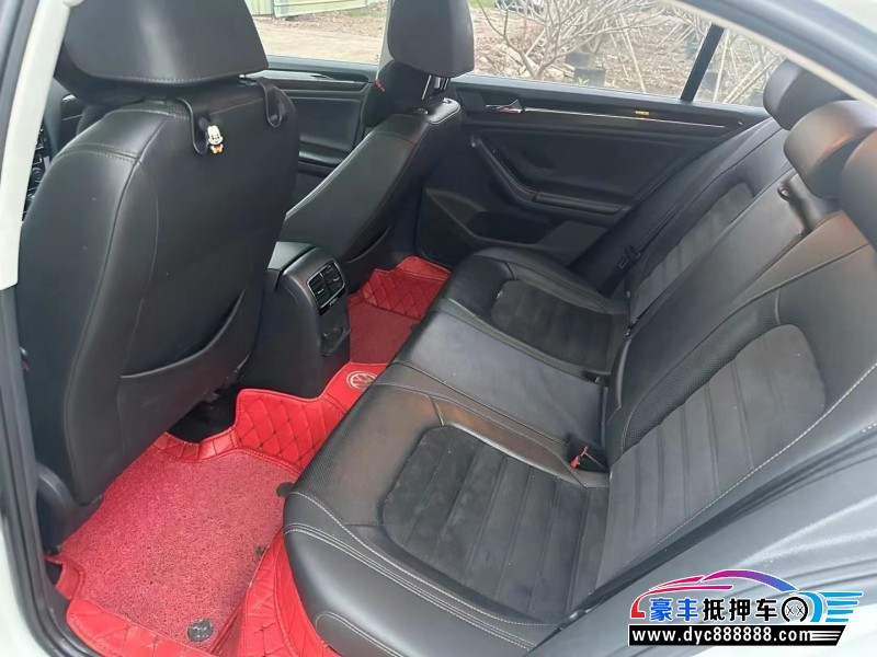 17年大众速腾轿车抵押车出售