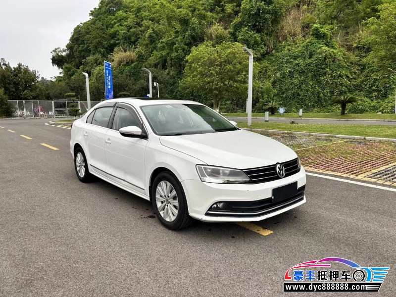 16年大众速腾轿车抵押车出售