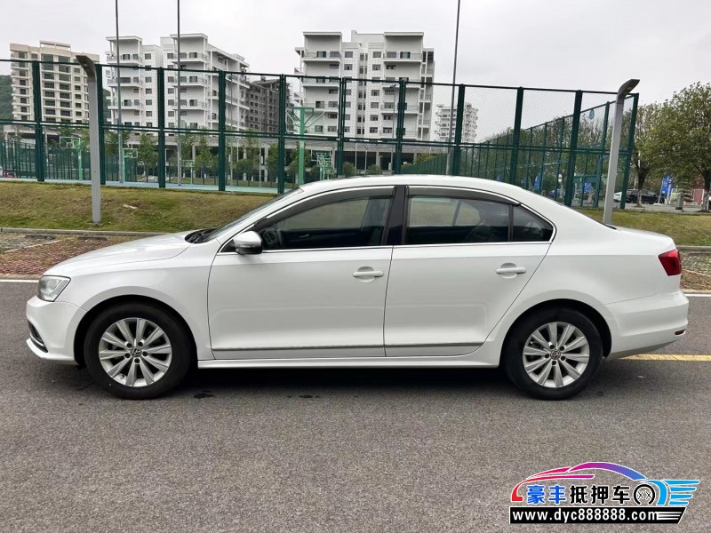 16年大众速腾轿车抵押车出售