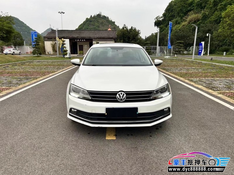 16年大众速腾轿车抵押车出售