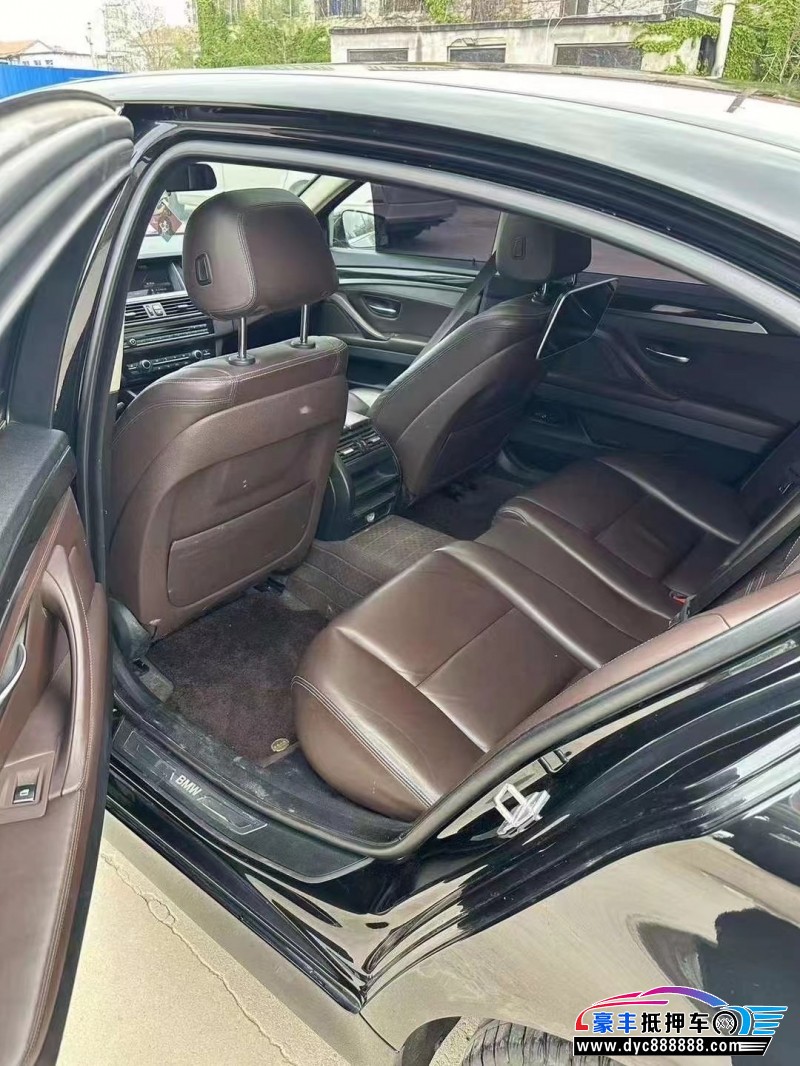 17年宝马5系轿车抵押车出售