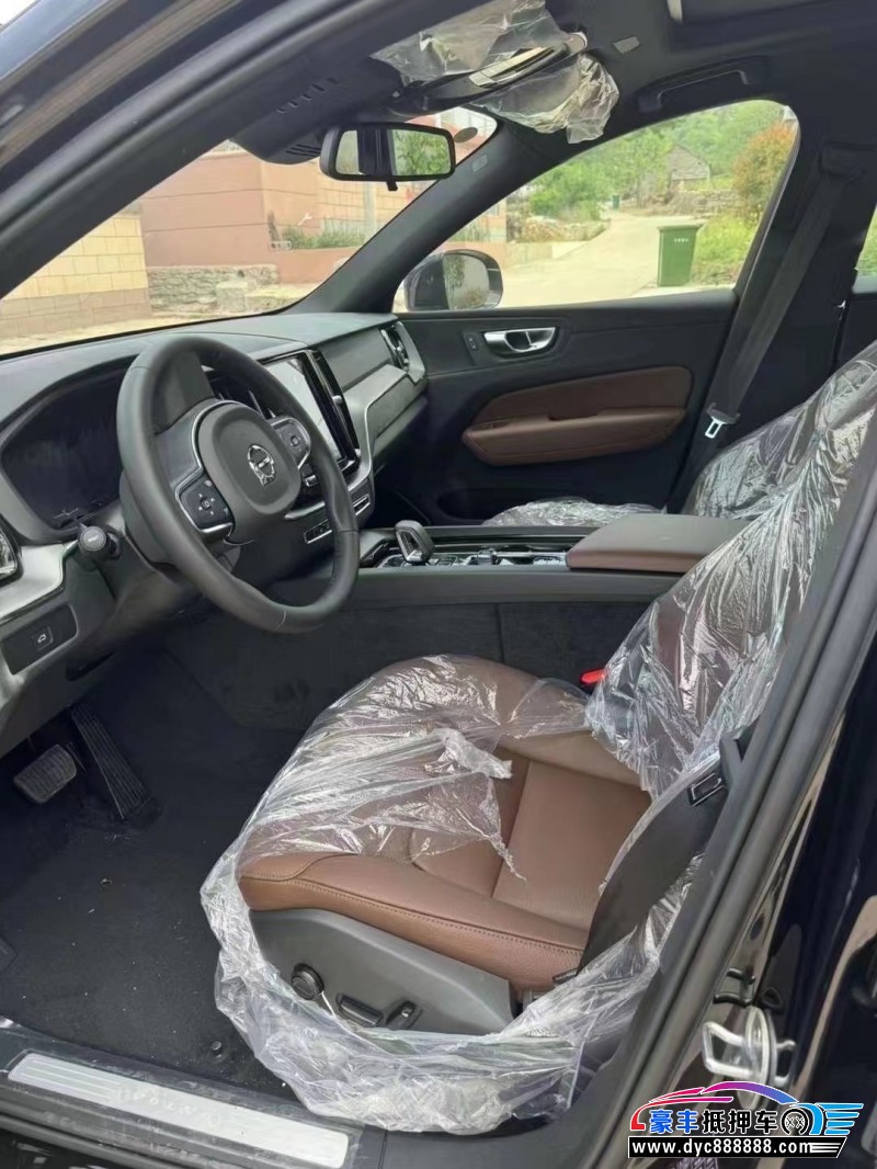 24年沃尔沃XC60轿车抵押车出售