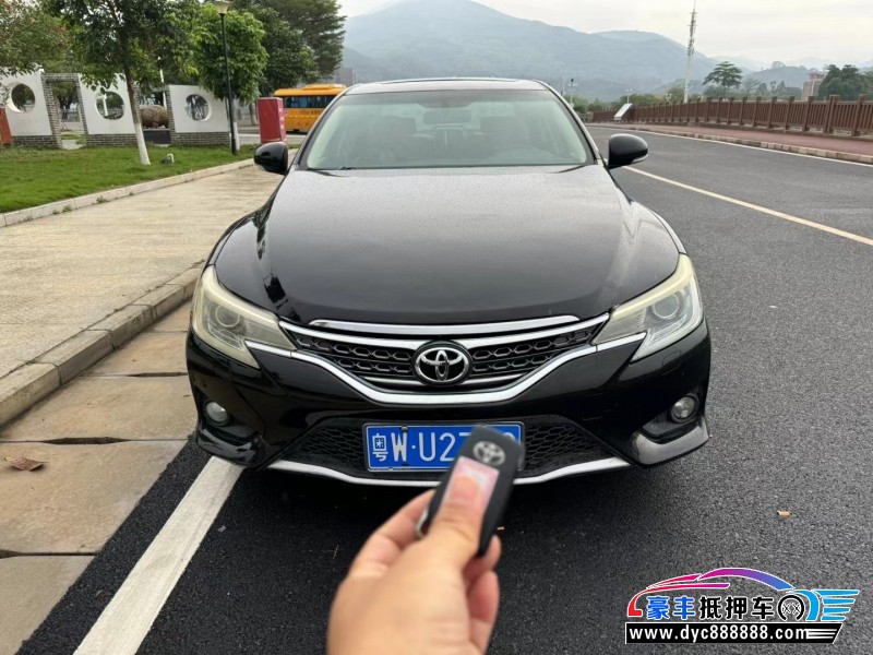 14年丰田锐志轿车抵押车出售