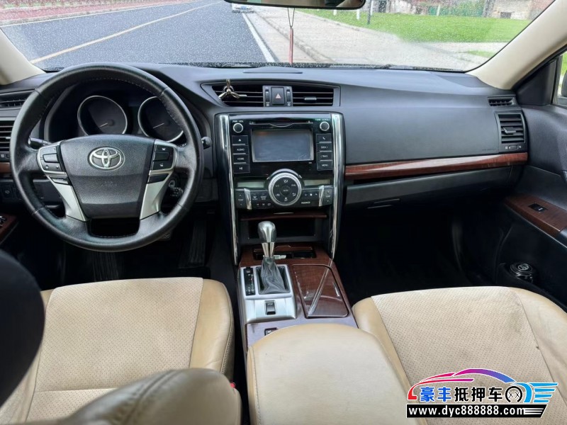 14年丰田锐志轿车抵押车出售