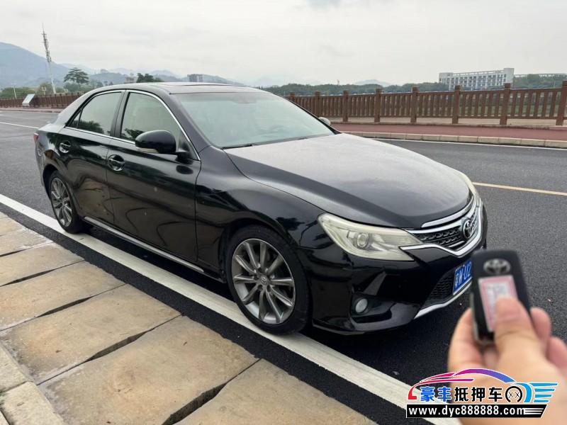 14年丰田锐志轿车抵押车出售