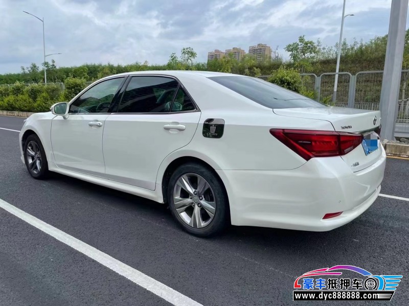 16年丰田皇冠轿车抵押车出售