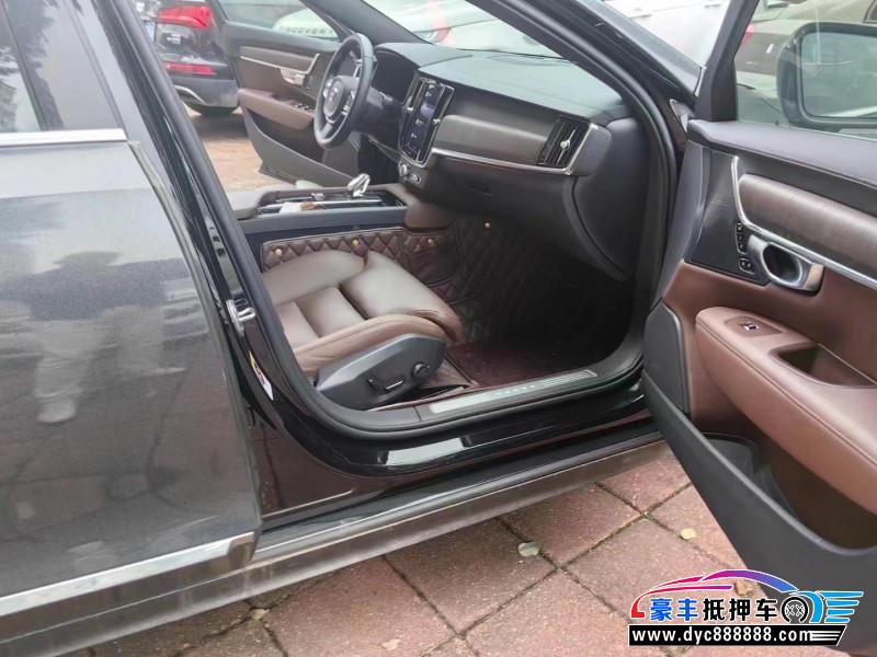 22年沃尔沃S90轿车抵押车出售