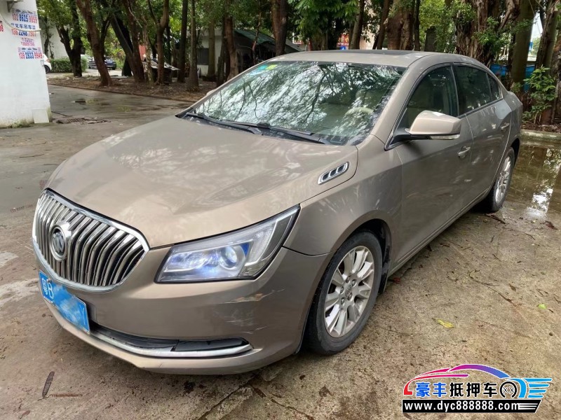 10年别克君越轿车抵押车出售