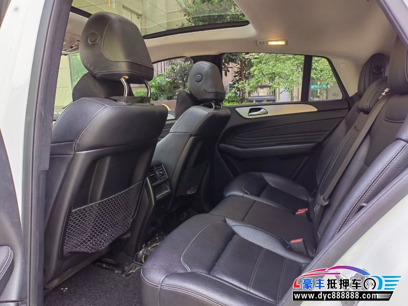 16年奔驰GLE轿车抵押车出售