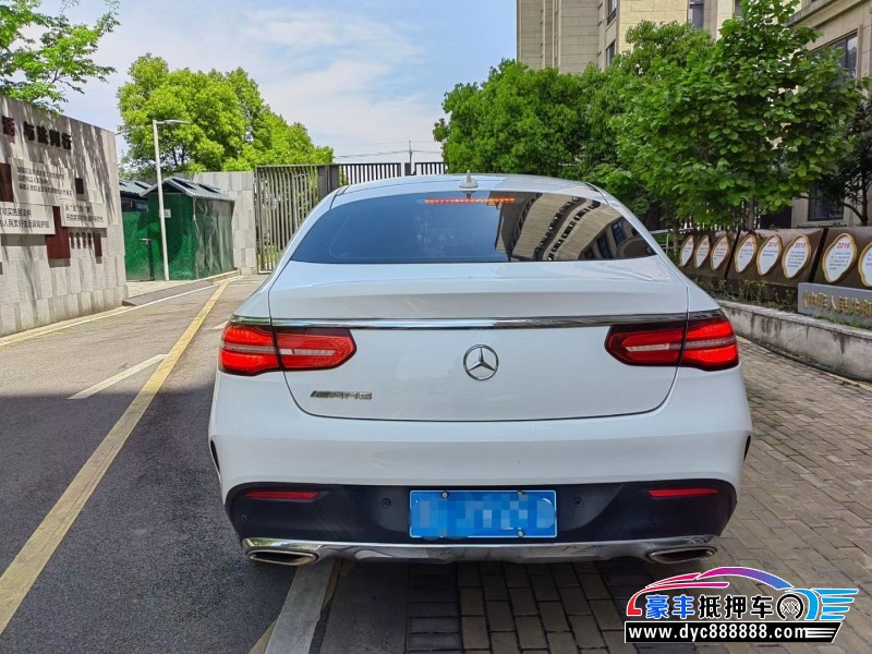 16年奔驰GLE轿车抵押车出售