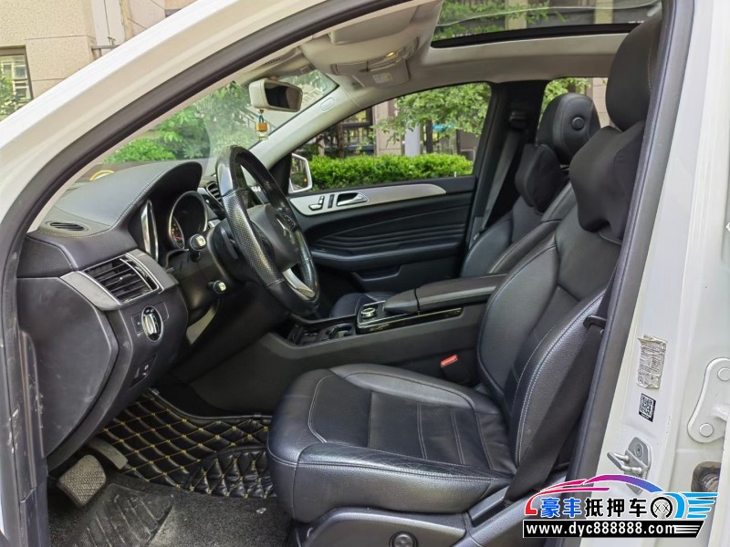 16年奔驰GLE轿车抵押车出售