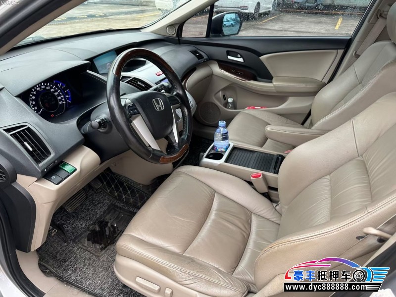 12年本田奥德赛轿车抵押车出售