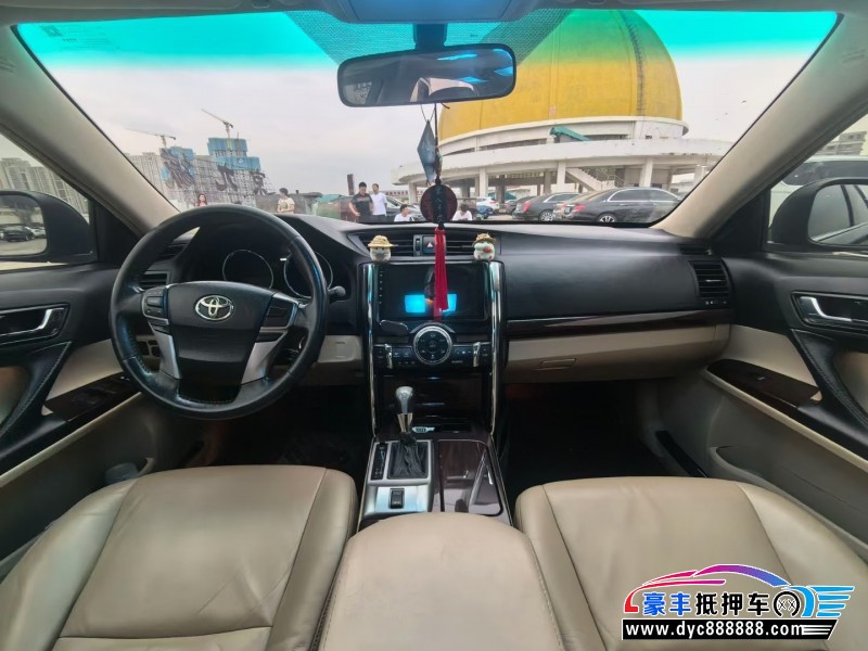 11年丰田锐志轿车抵押车出售