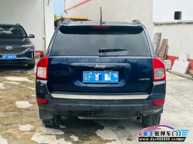 12年Jeep指南者轿车抵押车出售