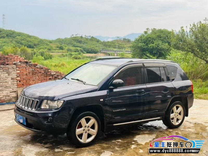 12年Jeep指南者轿车抵押车出售