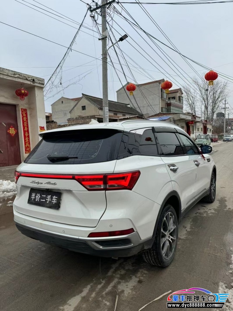 18年众泰T500轿车抵押车出售