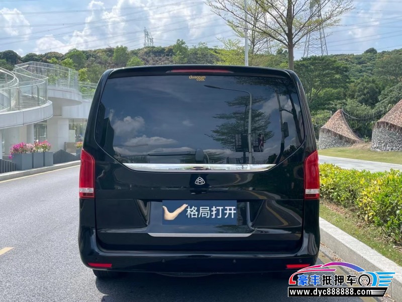 19年奔驰V轿车抵押车出售