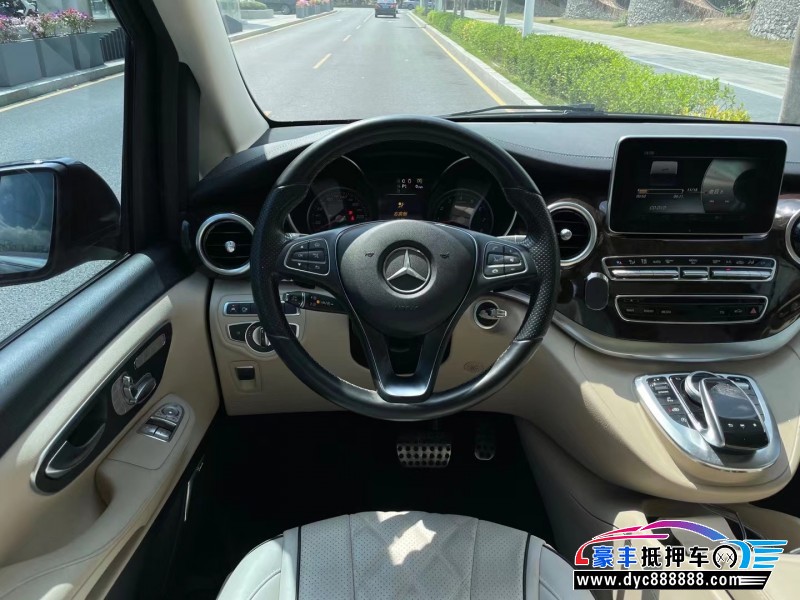 19年奔驰V轿车抵押车出售