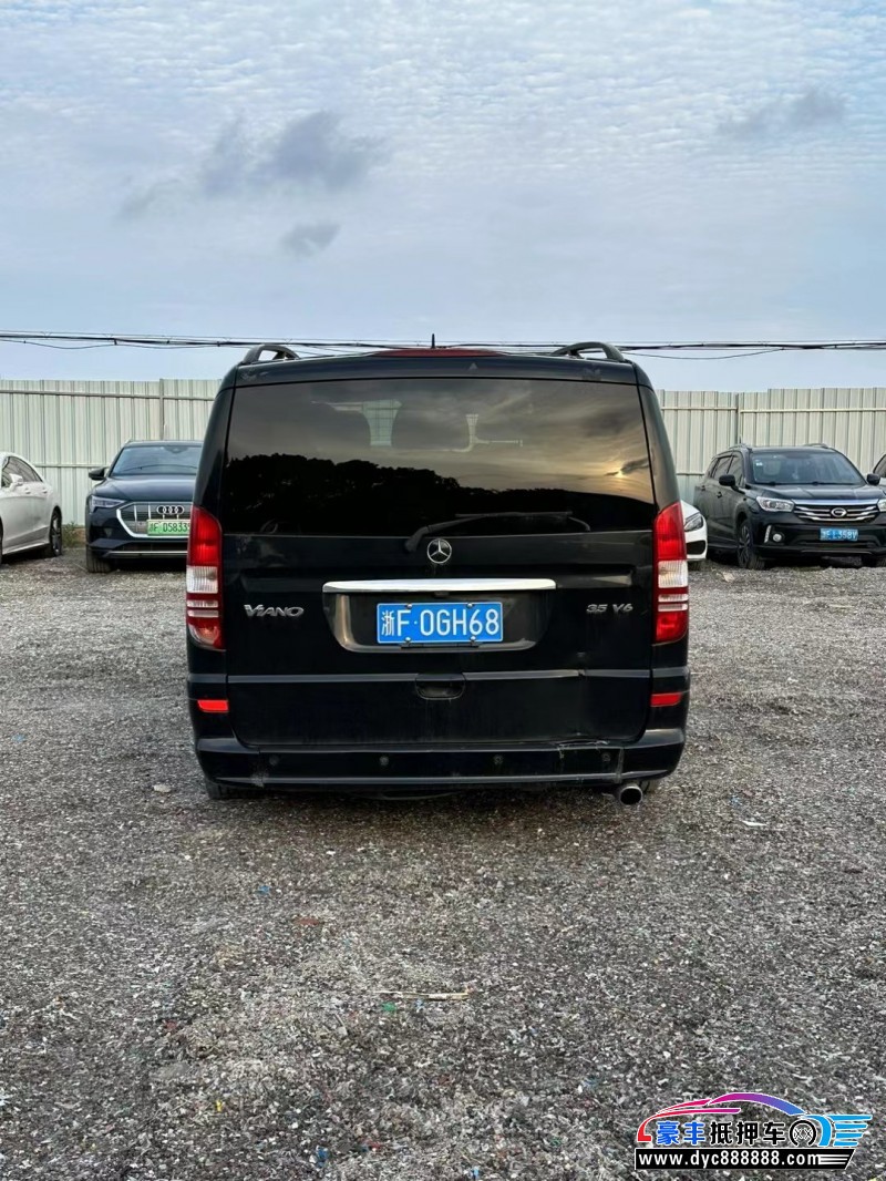 13年奔驰唯雅诺MPV抵押车出售