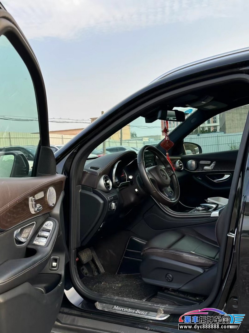 17年奔驰GLCSUV抵押车出售