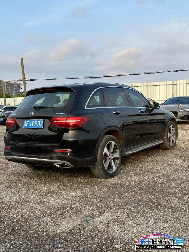 17年奔驰GLCSUV抵押车出售