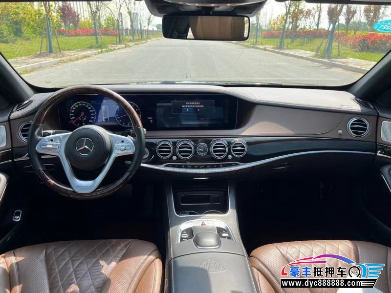 19年奔驰迈巴赫S级轿车抵押车出售