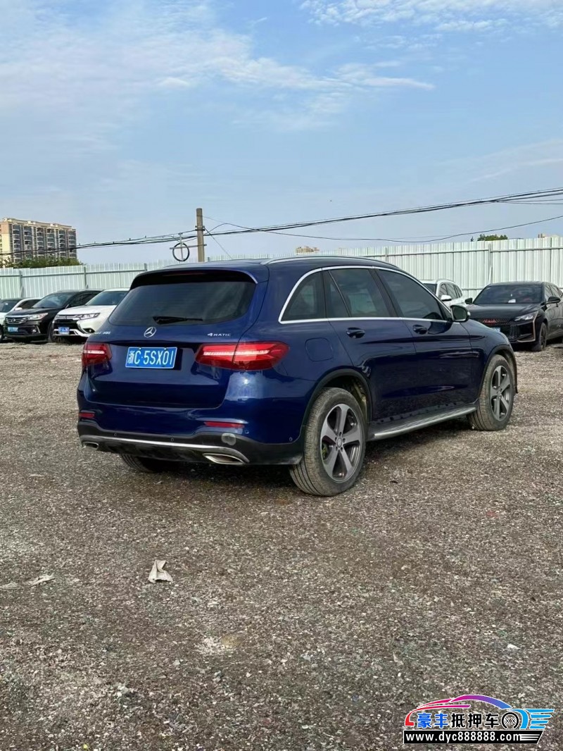 17年奔驰GLC轿车抵押车出售