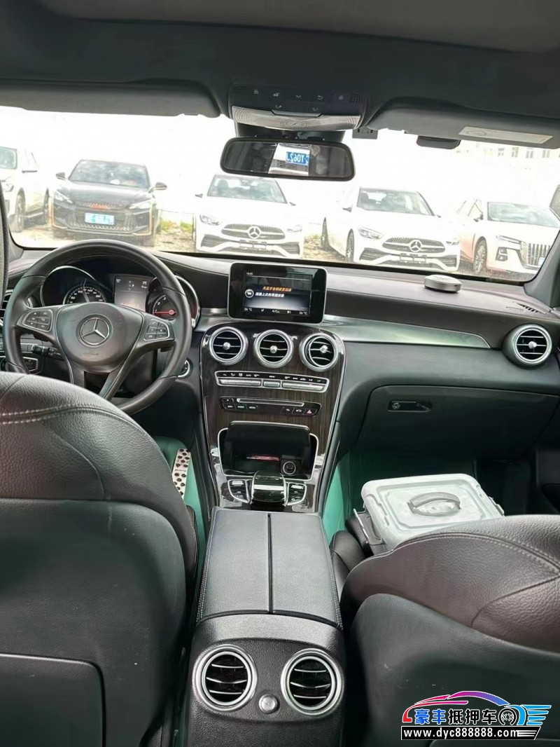 17年奔驰GLC轿车抵押车出售