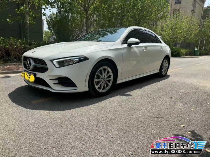 20年奔驰A轿车抵押车出售