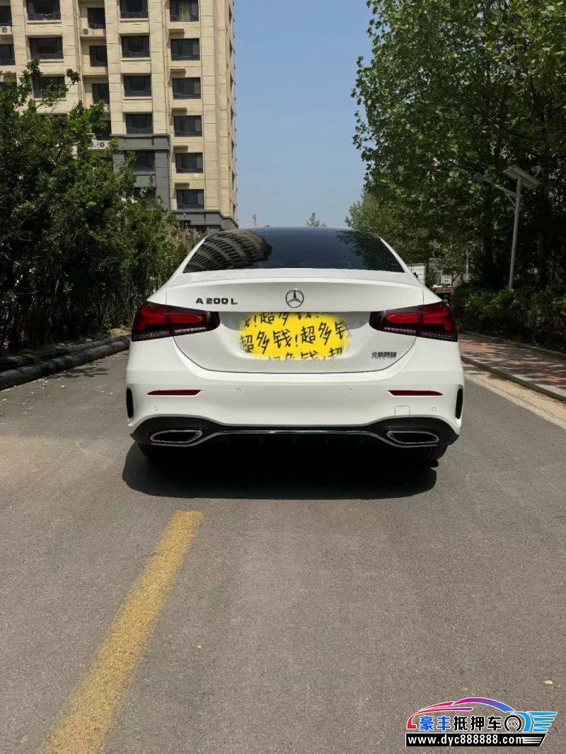 20年奔驰A轿车抵押车出售