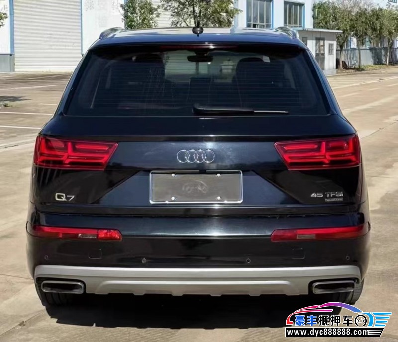 18年奥迪Q7轿车抵押车出售