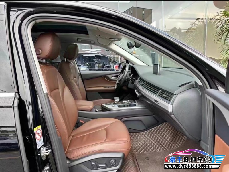 18年奥迪Q7轿车抵押车出售