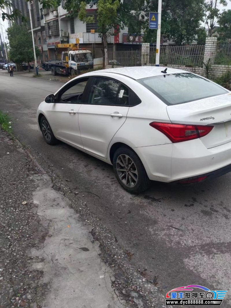 24年奇瑞艾瑞泽5轿车抵押车出售