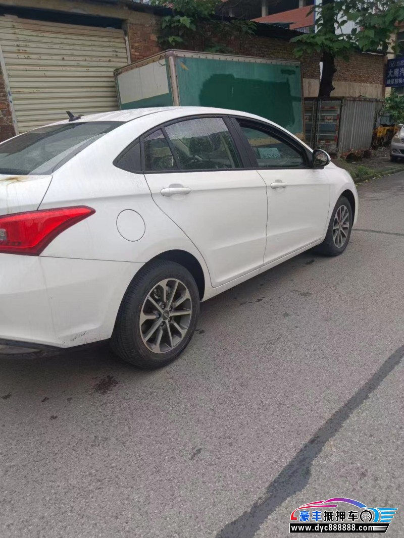 24年奇瑞艾瑞泽5轿车抵押车出售