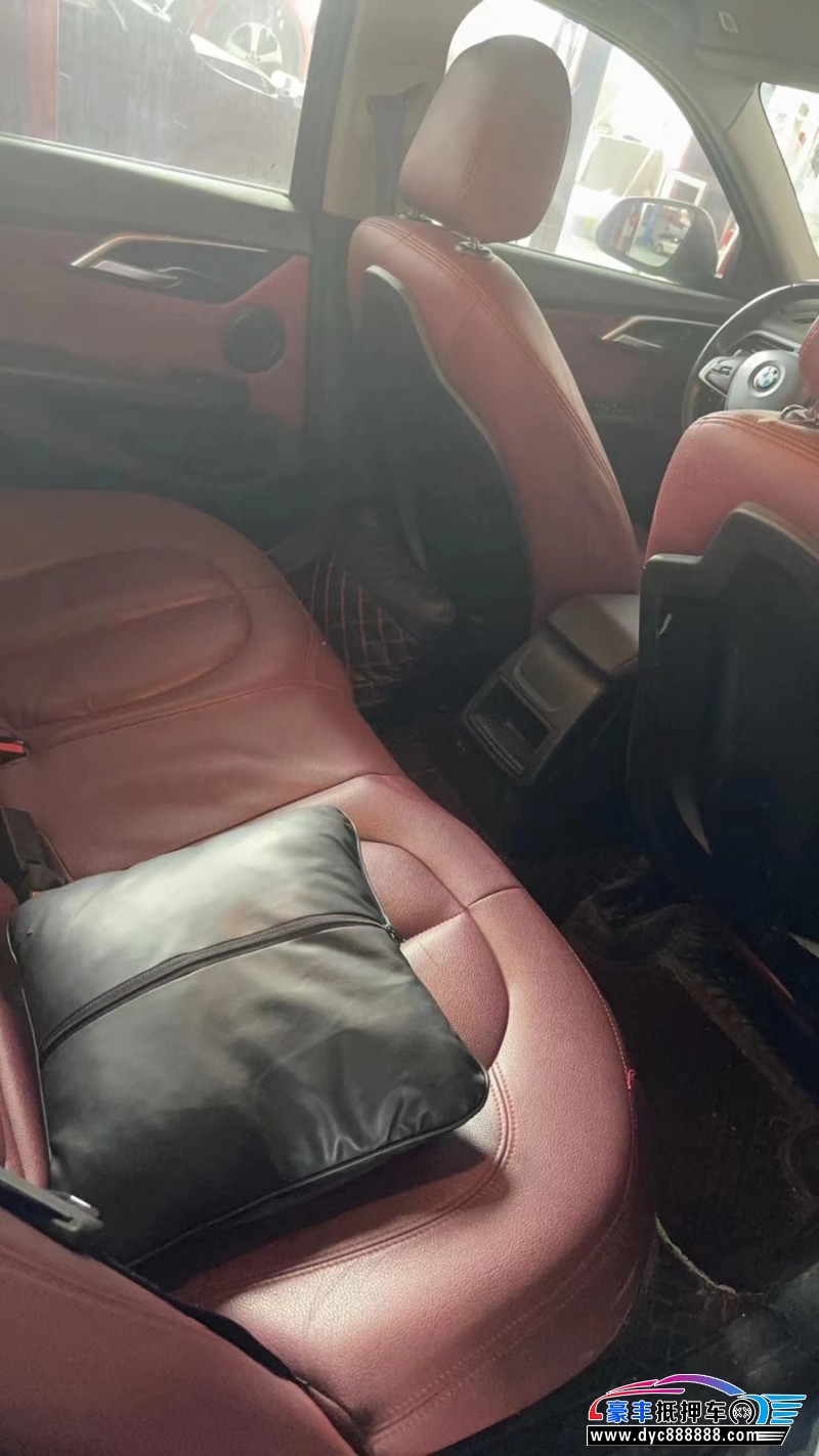 18年宝马1系轿车抵押车出售