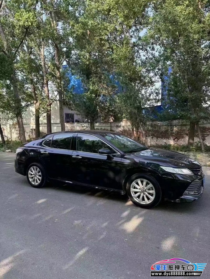 22年丰田凯美瑞轿车抵押车出售