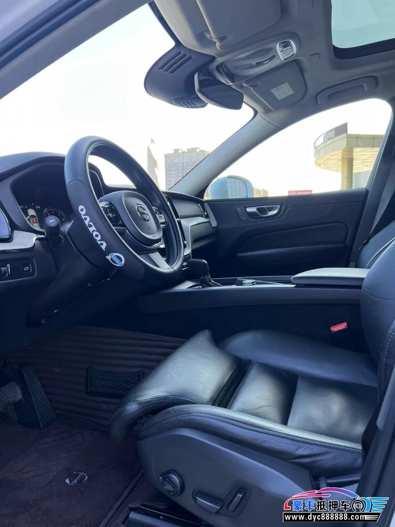 19年沃尔沃XC60SUV抵押车出售
