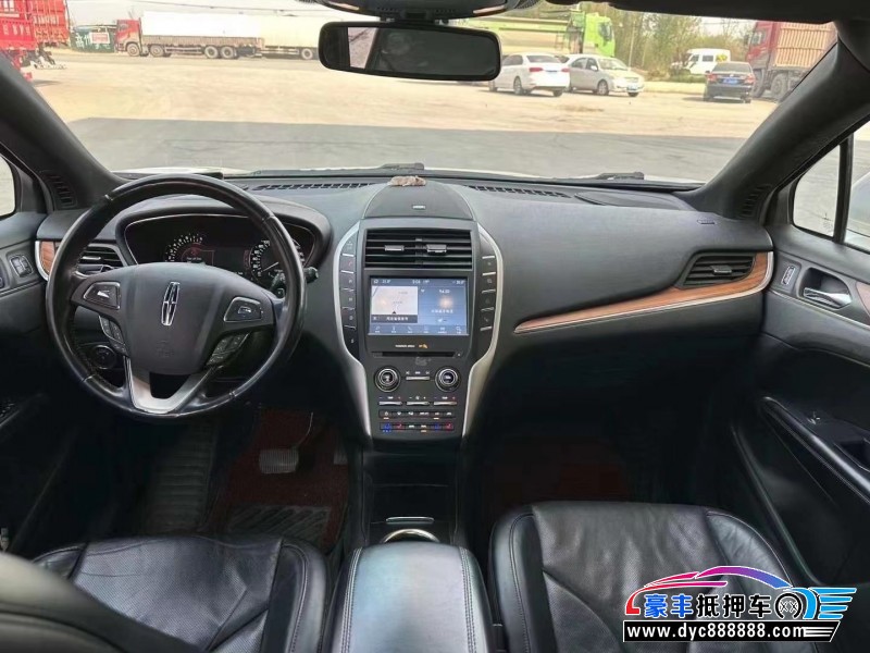 17年林肯MKC轿车抵押车出售