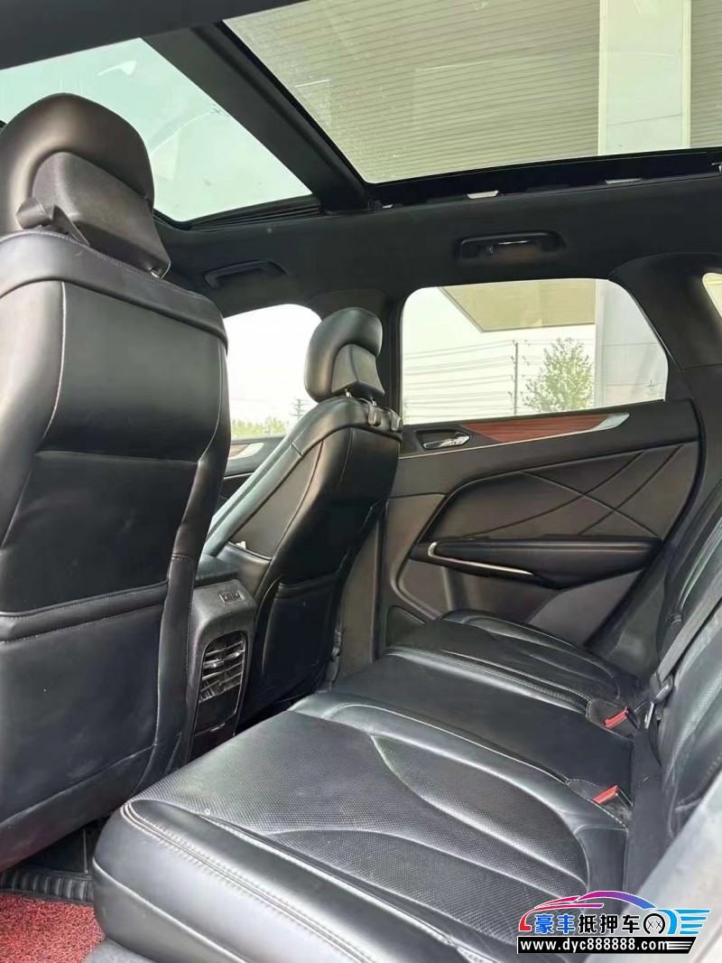 17年林肯MKC轿车抵押车出售