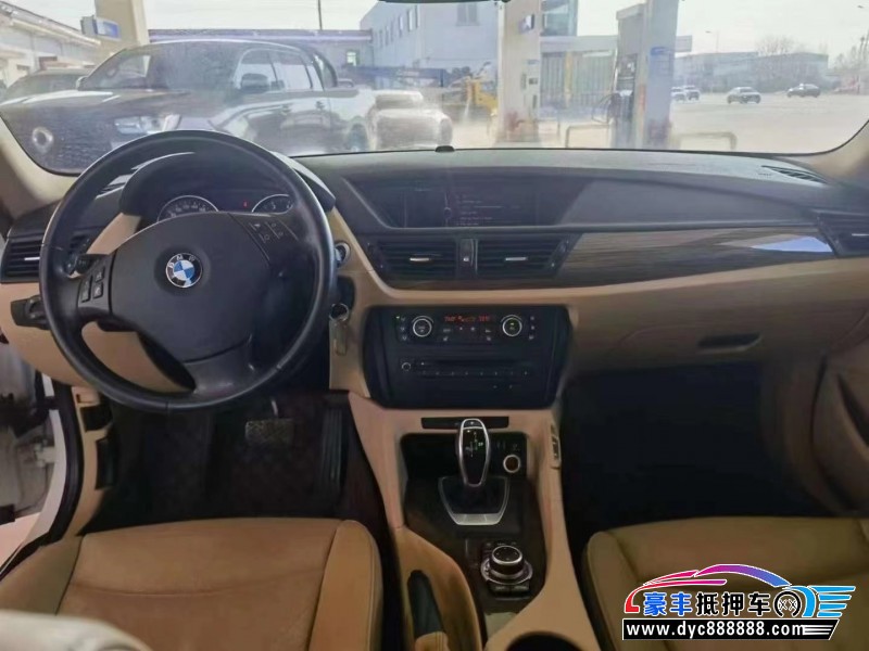 13年宝马X1轿车抵押车出售