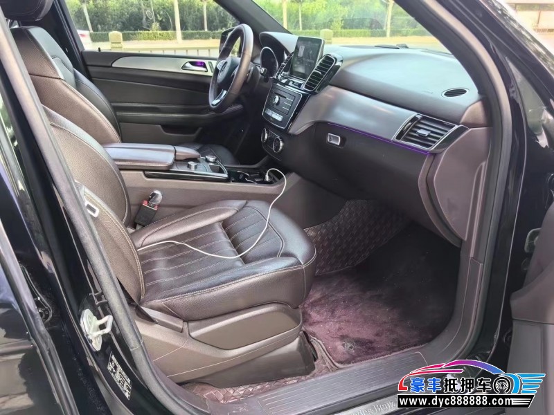 15年奔驰GLE轿车抵押车出售