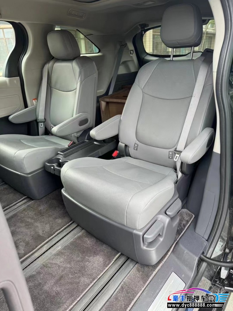 23年丰田格瑞维亚MPV抵押车出售